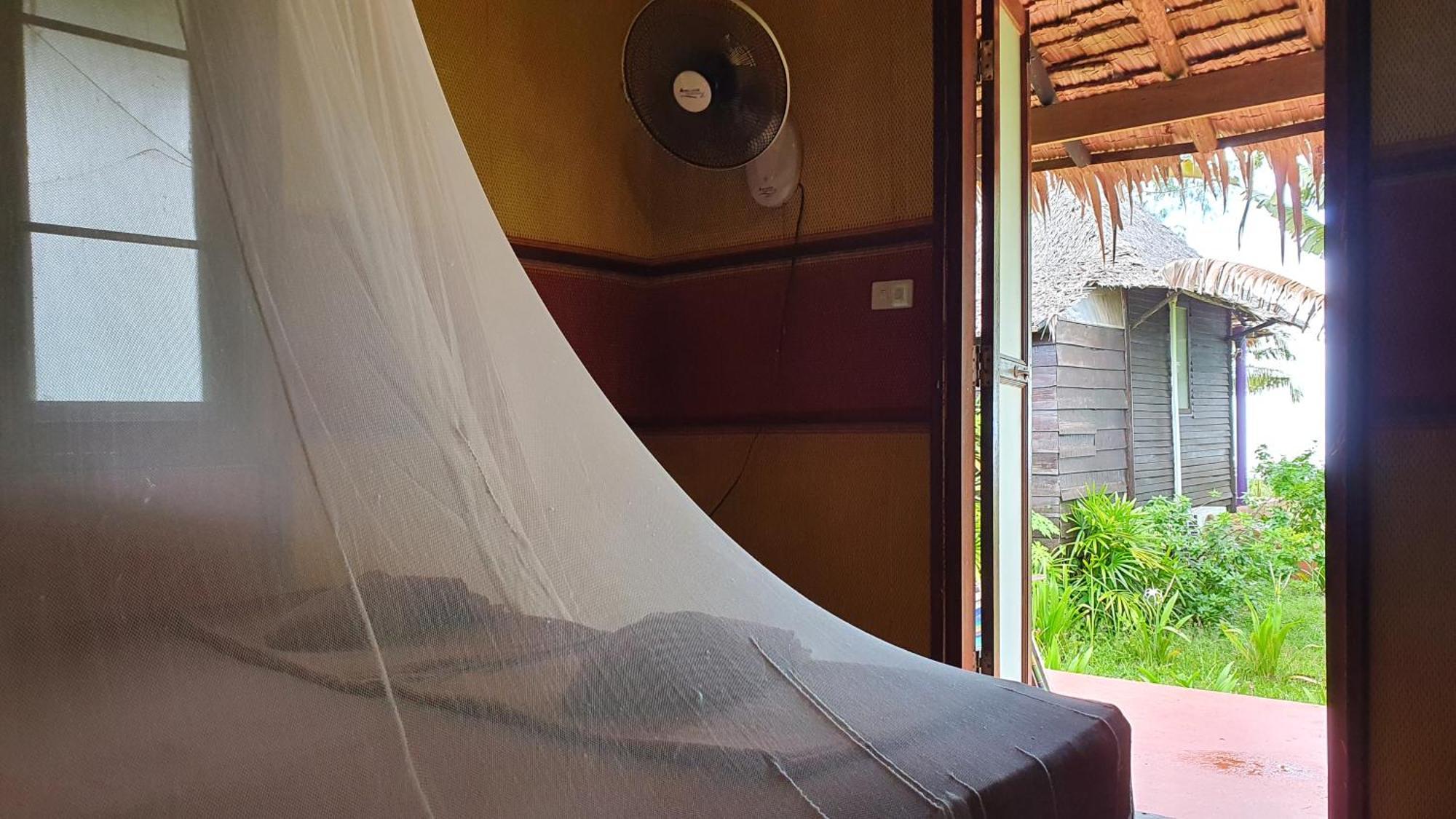 Monkey Island Resort Ко Мак Стая снимка